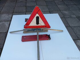 Auto veterán - Trojúhelníky