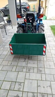 Transportní box manuálne sklápateľný za malotraktor