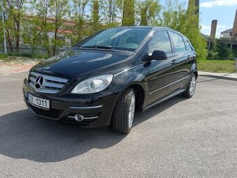 Mercedes B150