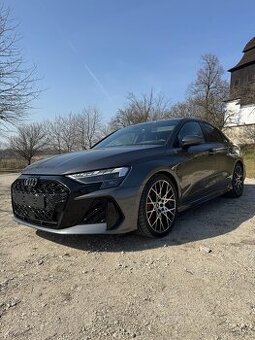 Audi RS3 2025 Pronájem