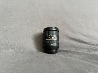 Nikon 16–85mm f/3.5–5.6G ED VR DX – univerzální zoom