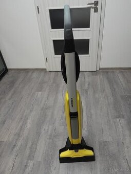 Podlahový mycí stroj Karcher FC 5