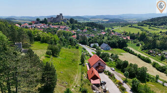 Rodinný dům s výhledem na hrad Rabí jako na dlani, navždy.