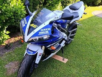 Yamaha R1