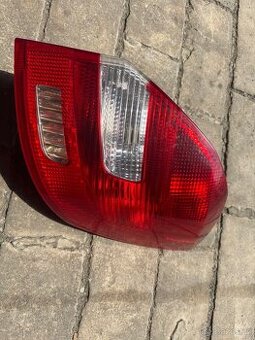 Prodám zadní originální prave světlo ze Škoda Fabie 2