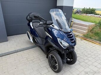 Peugeot Metropolis 400 / 2/2022 / 4700km / 1 majitel