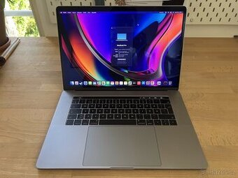 MacBook Pro 2017 - 15" Radeon Pro 560 4GB + Adaptér