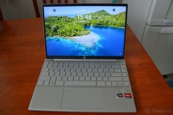HP Pavilion Aero 13 WQXGA (2560 x 1600)