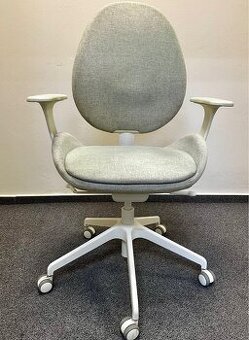 kancelářská židle IKEA Hattefjall
