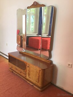 Starožitná toaletka se zrcadlem - zač. 20. století