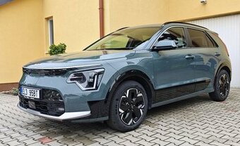 Kia e-niro 64,8 khw 150 Kw model 2023 původ ČR +DPH