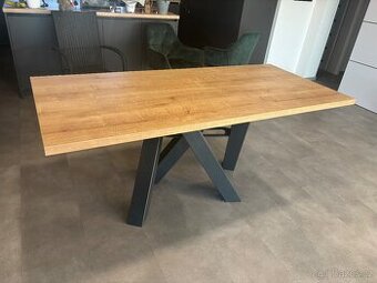 Jídelní stůl 180x80cm
