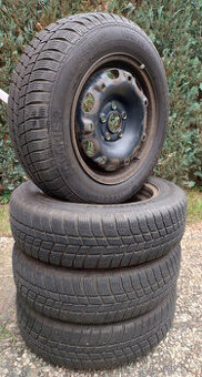 Zimní pneu BARUM 165/70 R14 na ráfku 5x100