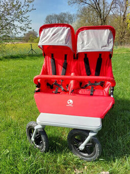 Kočár pro dvojčata EasyWalker Duo