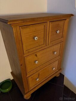 Rustikální komoda