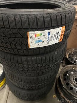 Sada nových zimních pneu Trazano 255/45R20