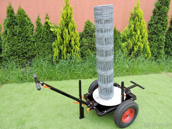 Multifunkční dvoukolový vozík s odvíječem na pletivo