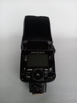 Nikon blesk SB-700
