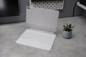 Apple Magic Keyboard pro iPad Air 13" M3 - CZ - bílá
