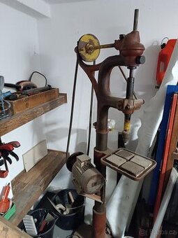 Stojanová / sloupová vrtačka