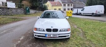 BMW E39 520i