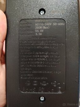 Nabíječka pro elektrickou koloběžku 54.6V / 5A – levně/ Char