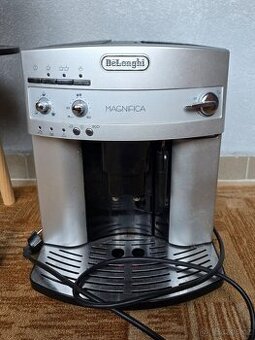 Kávovar DeLonghi Magnifica