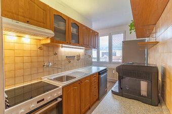 Pronájem zrekonstruovaného bytu 3+1/L v Sušici, ul. Tichá