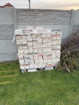 Prodám staré plné cihly