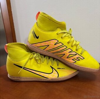 Chlapecké sálovky Nike, 36,5