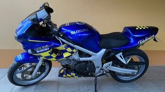 Suzuki SV650S / polepy Movistar / po majitelce/ PĚKNÁ
