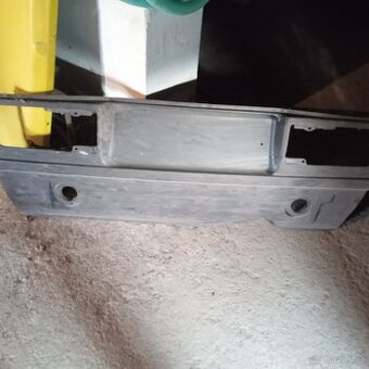 Lada zadní čelo nové