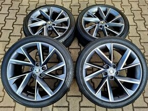 Originální letní sada Škoda Superb III 5x112 R19 Vega