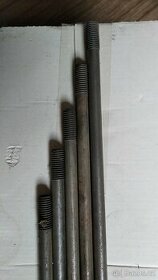 Spojovací, stahovací, závrtný šroub, šteft, materiál