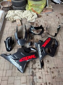 Honda CBR 600F bouraná
