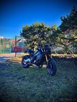 Prodám Yamahu MT-09 SP 2021 – Rychlá, chytrá, krásná 🏍️💨