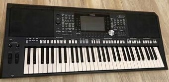 Yamaha psr s975