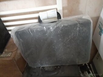Prodám nový nepoužitý nevybaleny kufřík kožený