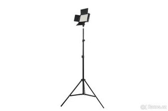 LED RGB světlo LED600 – Výkonné 40W + stativ