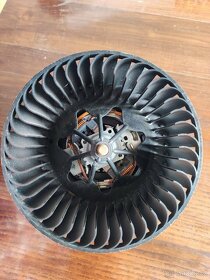 ventilátor Audi 1K1819015E