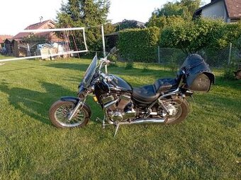 Suzuki VS 1400 Intruder - 1