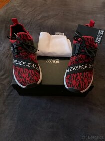 VERSACE