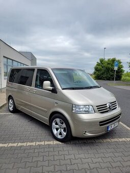 VW Multivan T5,2,5 TDI,128kW,7 míst,1.majitel