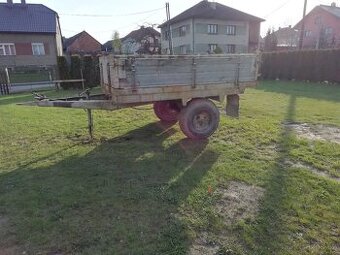 Sklopný vlek, kára za traktor