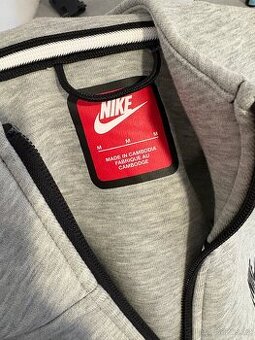 Šedá Nike TECH Fleece mikina
