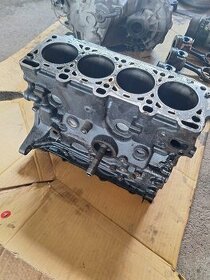 Prodám holý blok motoru Mazda RF7J