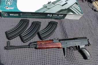 Airsoft ARES vz 58 - 1