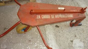 Obraceč sena Terra, Vari.