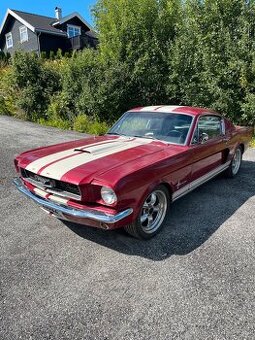 Ford Mustang FastBack - 1