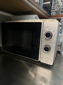 Mikrovlnná trouba Midea – 700 W
